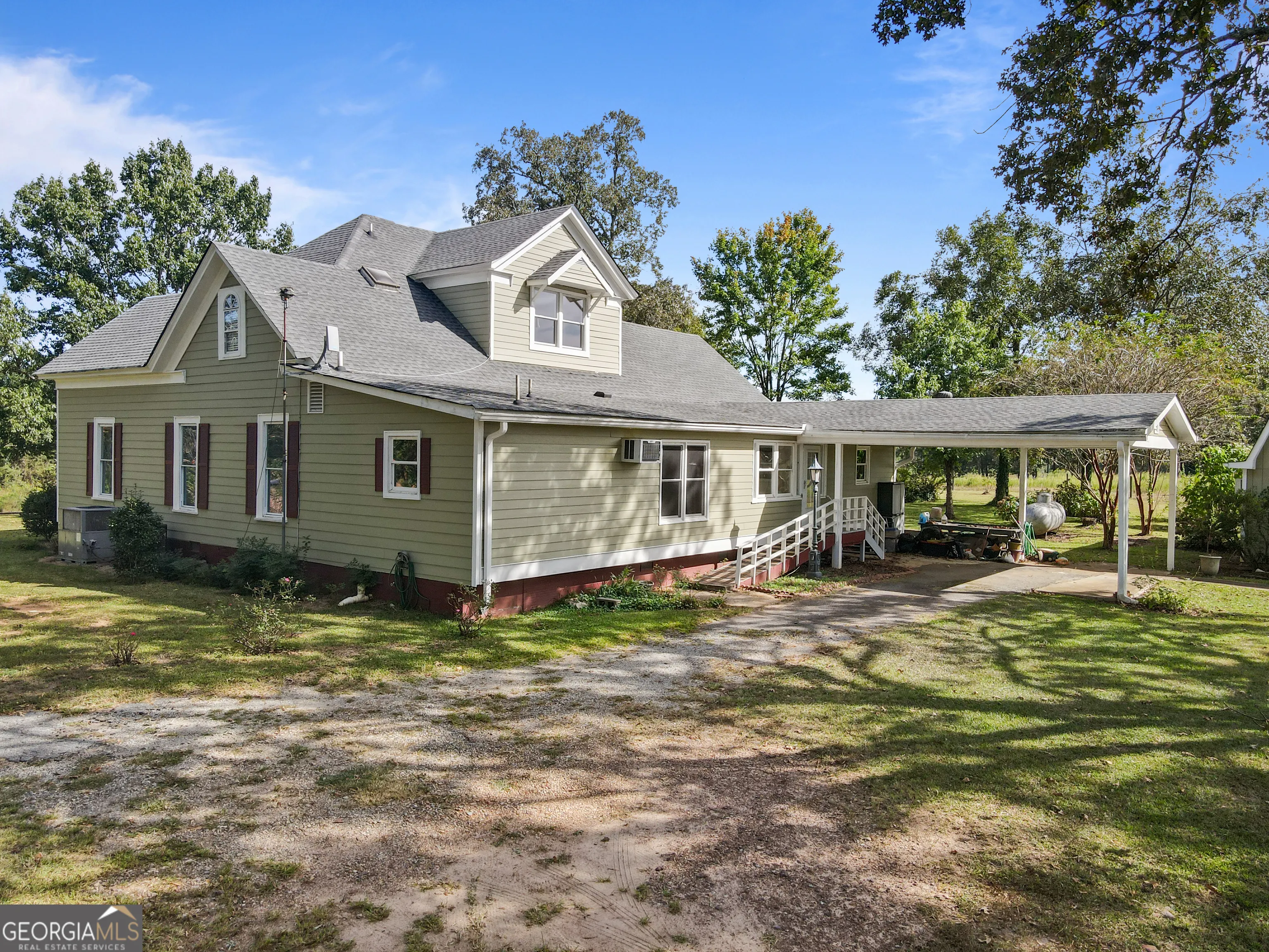 402 Tom Bell Road