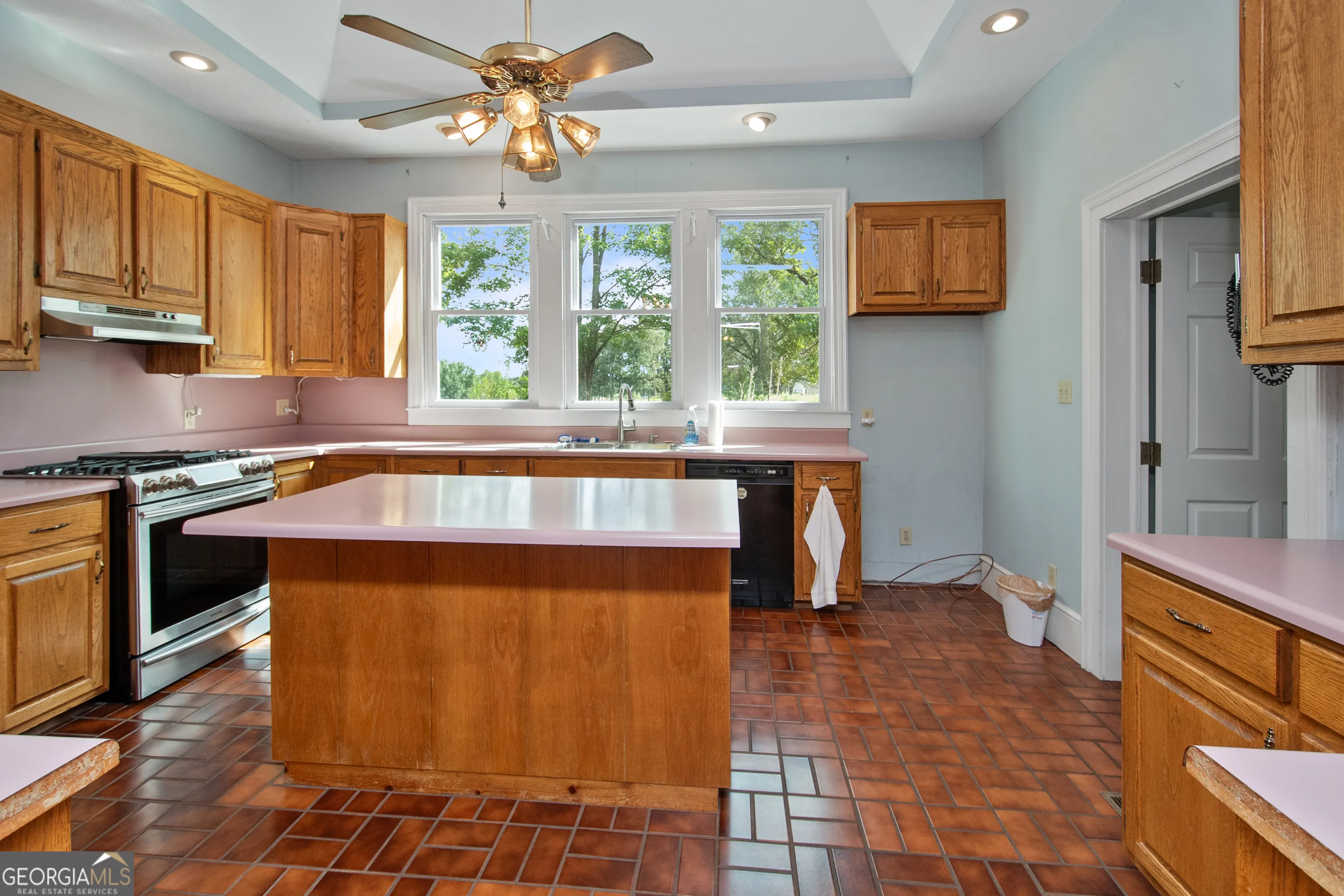 402 Tom Bell Road