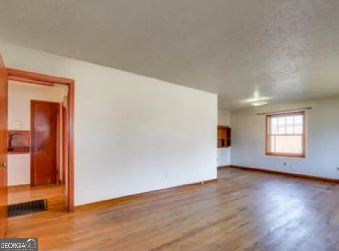 2148 Eastside Court