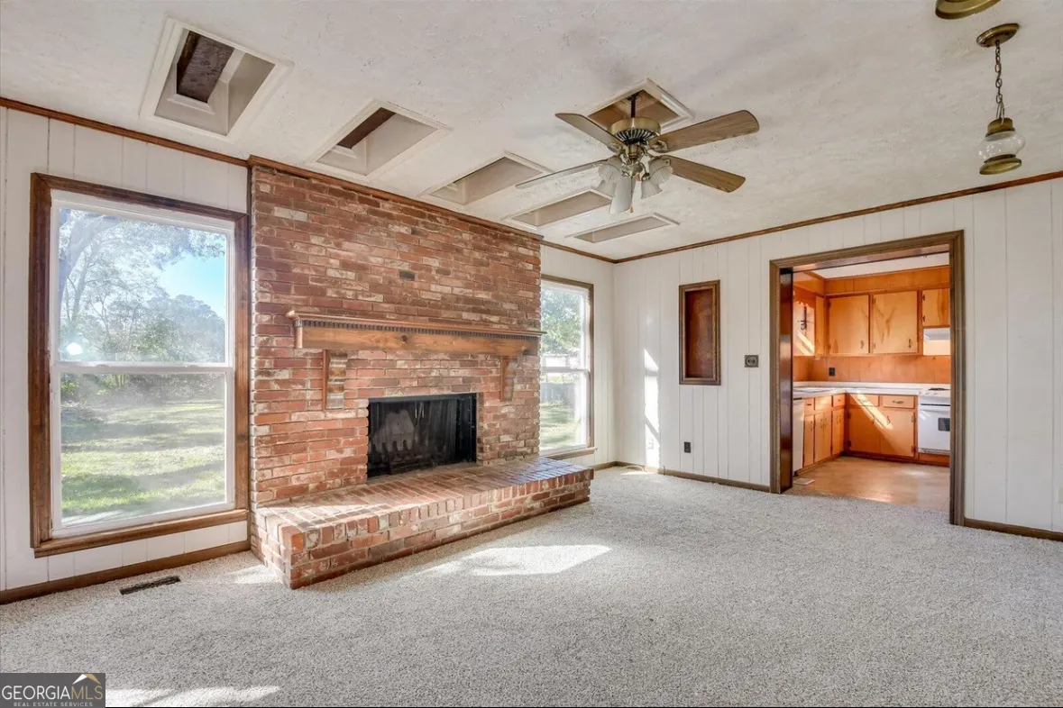 2148 Eastside Court