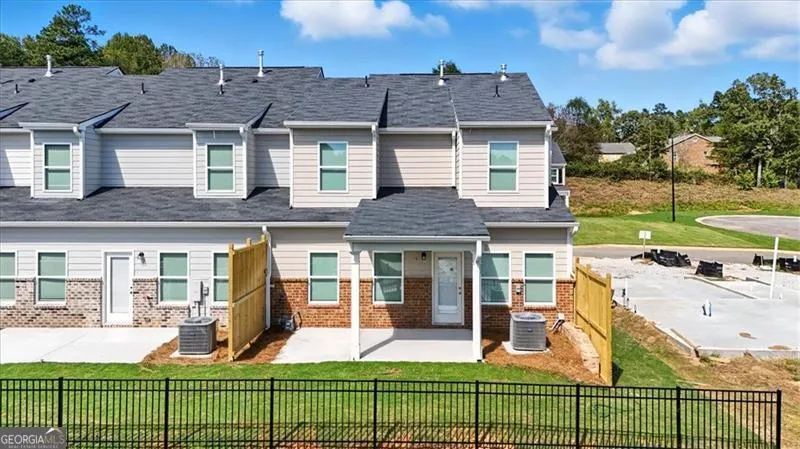 1186 PARK CENTER Circle