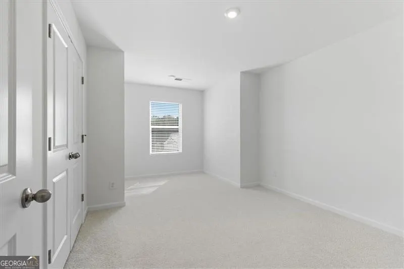1186 PARK CENTER Circle
