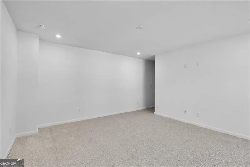 1186 PARK CENTER Circle