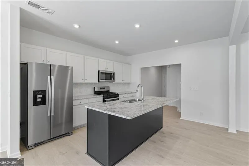 1186 PARK CENTER Circle