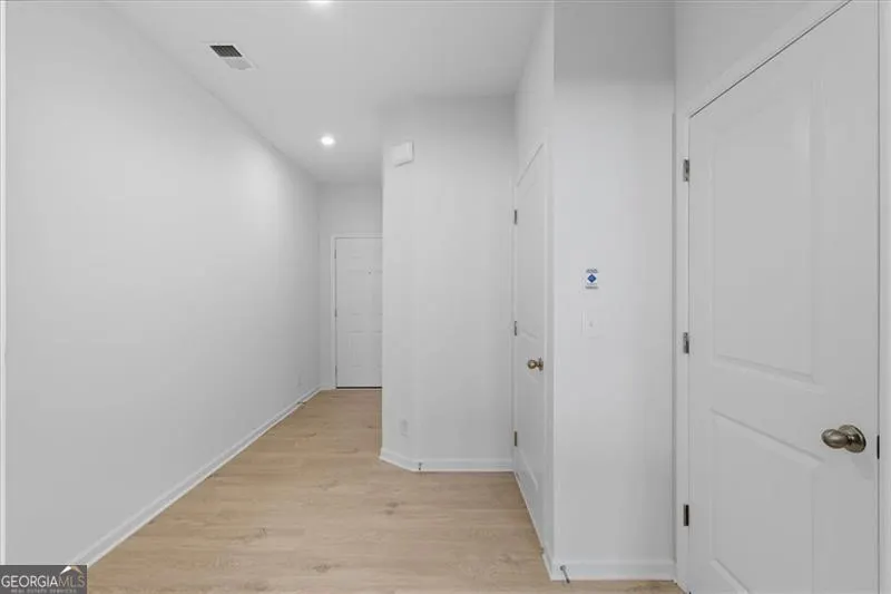 1186 PARK CENTER Circle