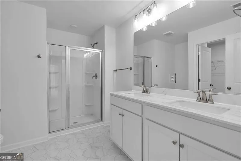 1186 PARK CENTER Circle