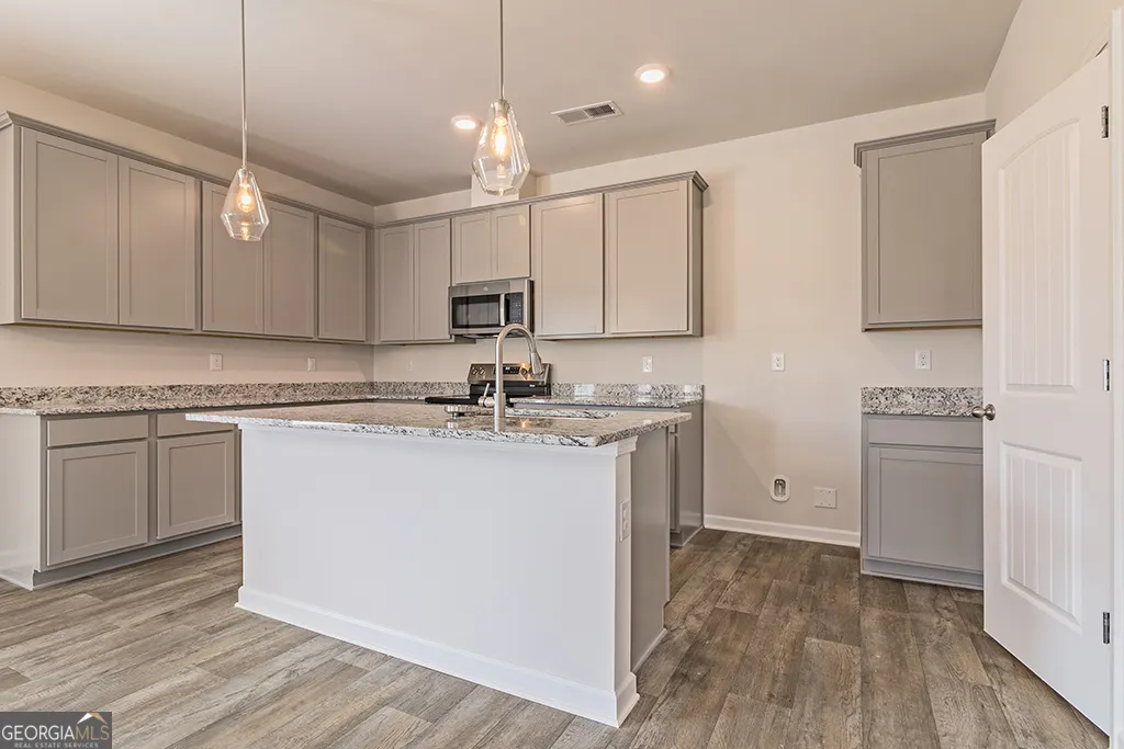 305 1676 Fuma Leaf Way, #305