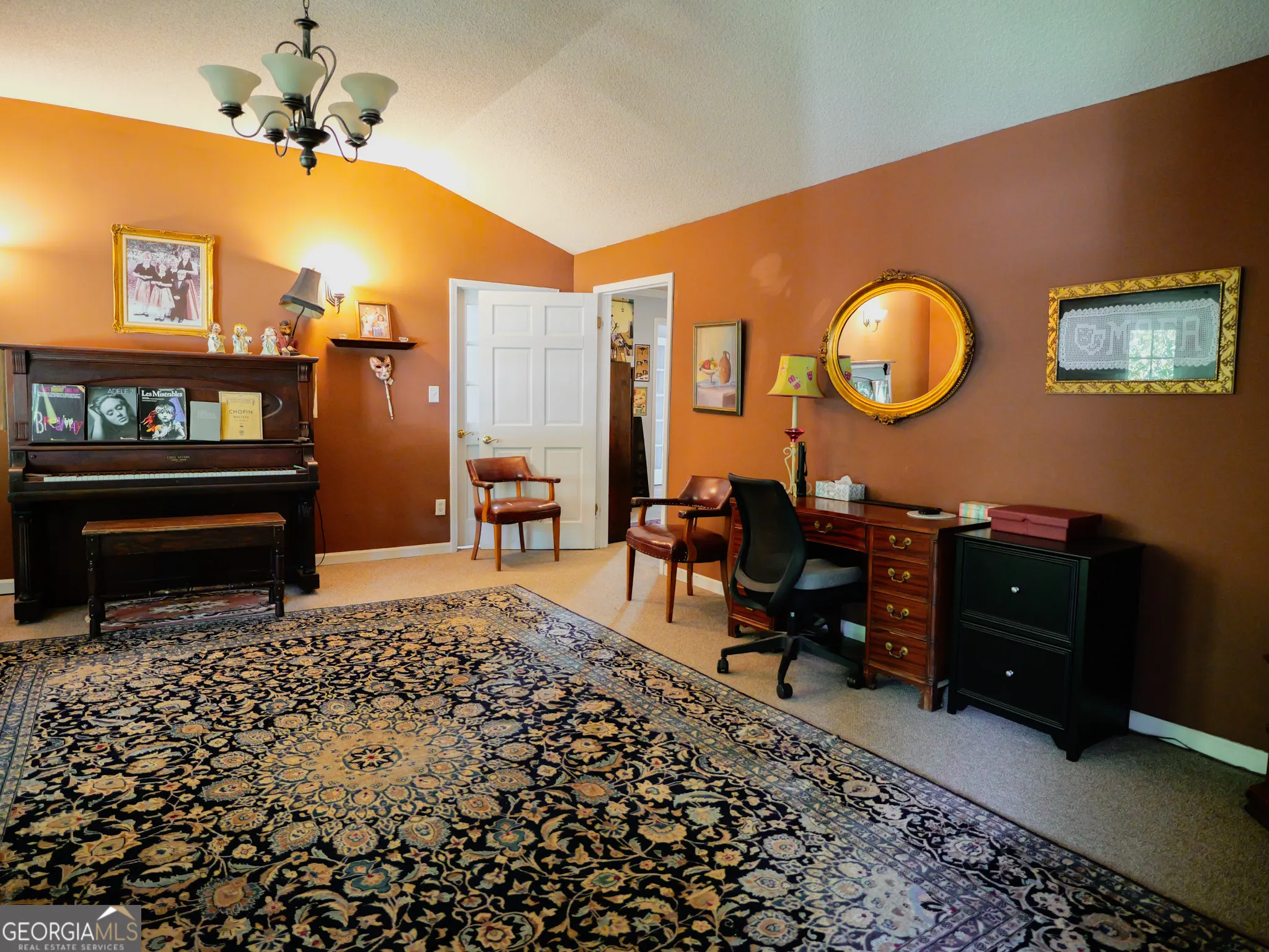 135 Knights Court