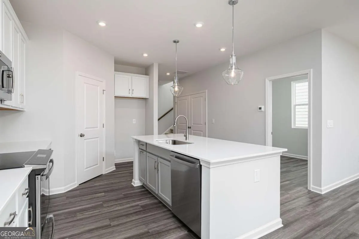 3061 Cambridge Mill Street