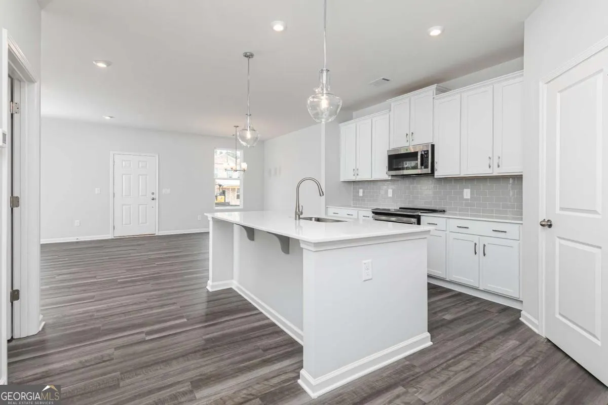 3061 Cambridge Mill Street
