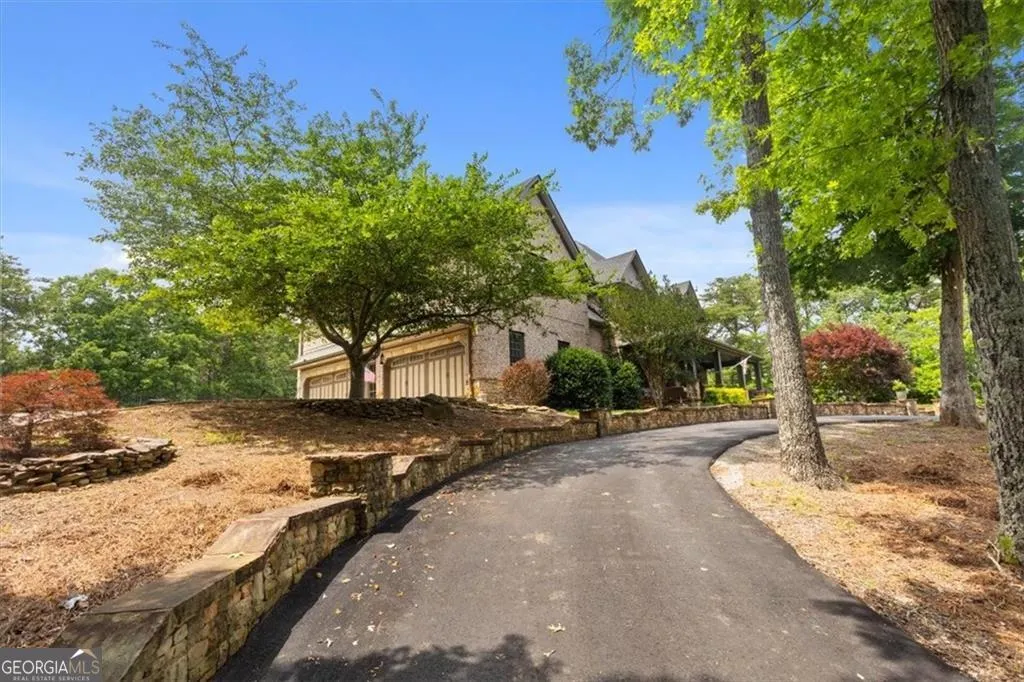 7945 Reinhardt College Parkway