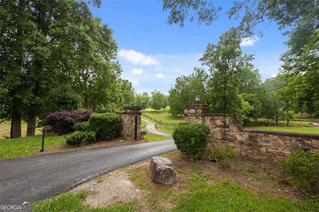 7945 Reinhardt College Parkway