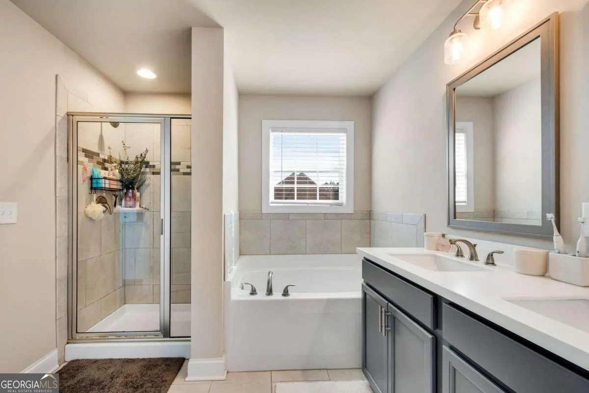 1402 Glen Ivy