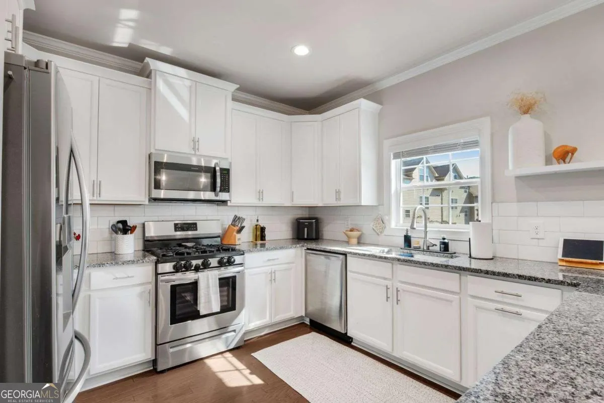 1402 Glen Ivy