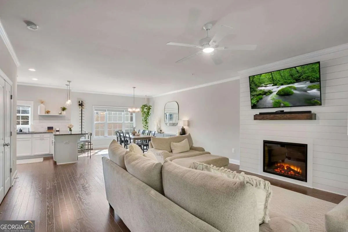 1402 Glen Ivy