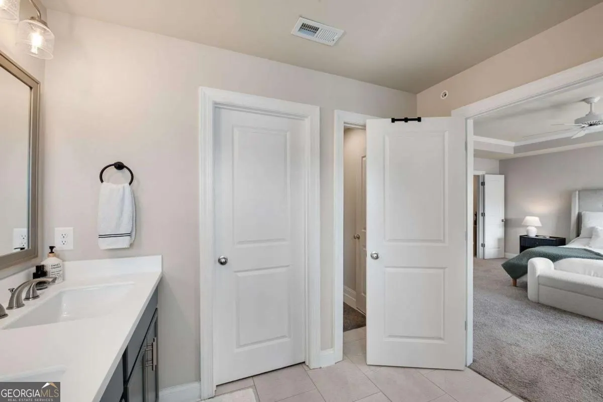 1402 Glen Ivy