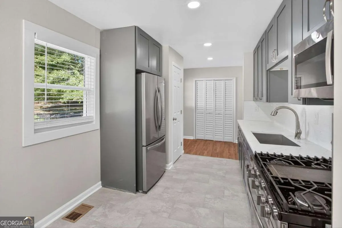475 Center Hill Avenue NW