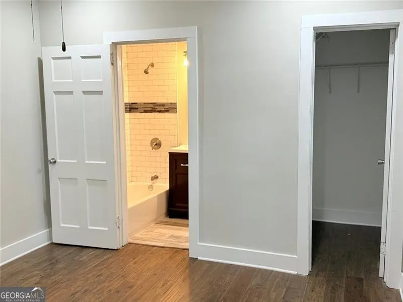 2025 Venetian Drive