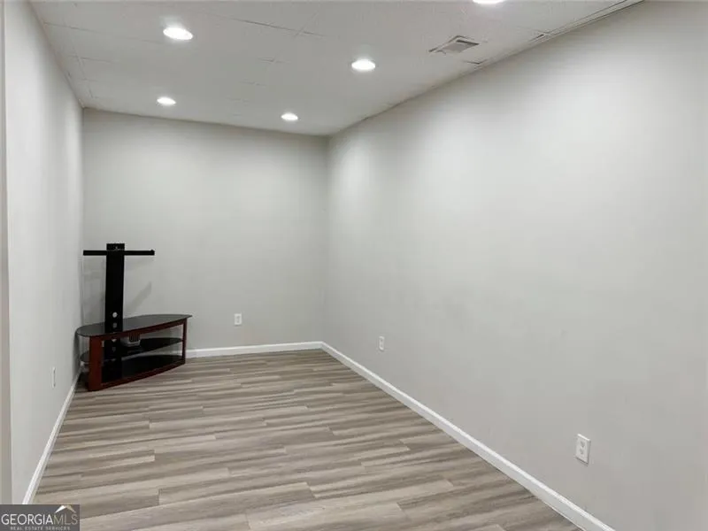 2025 Venetian Drive