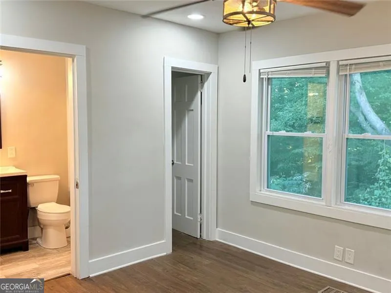 2025 Venetian Drive