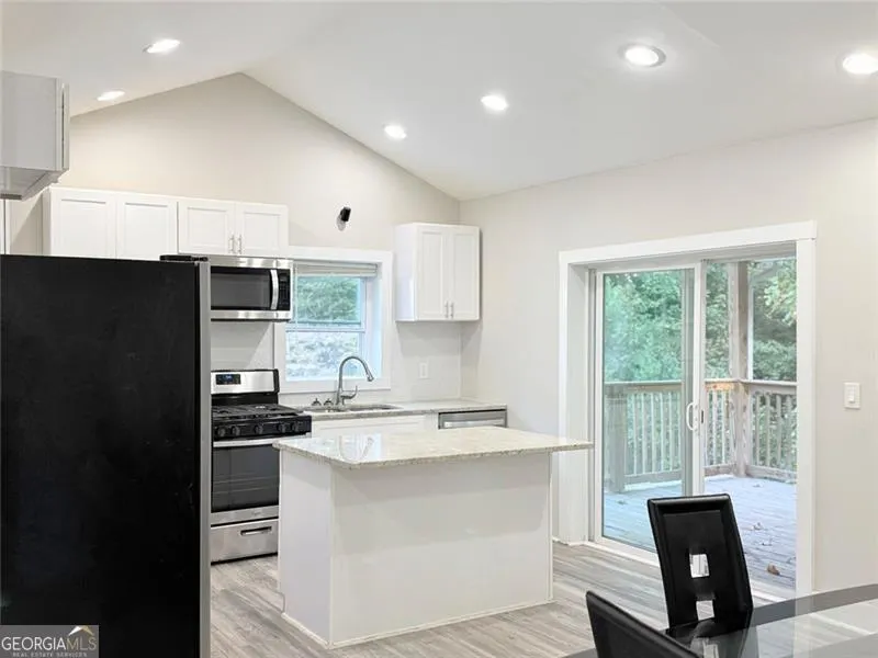 2025 Venetian Drive