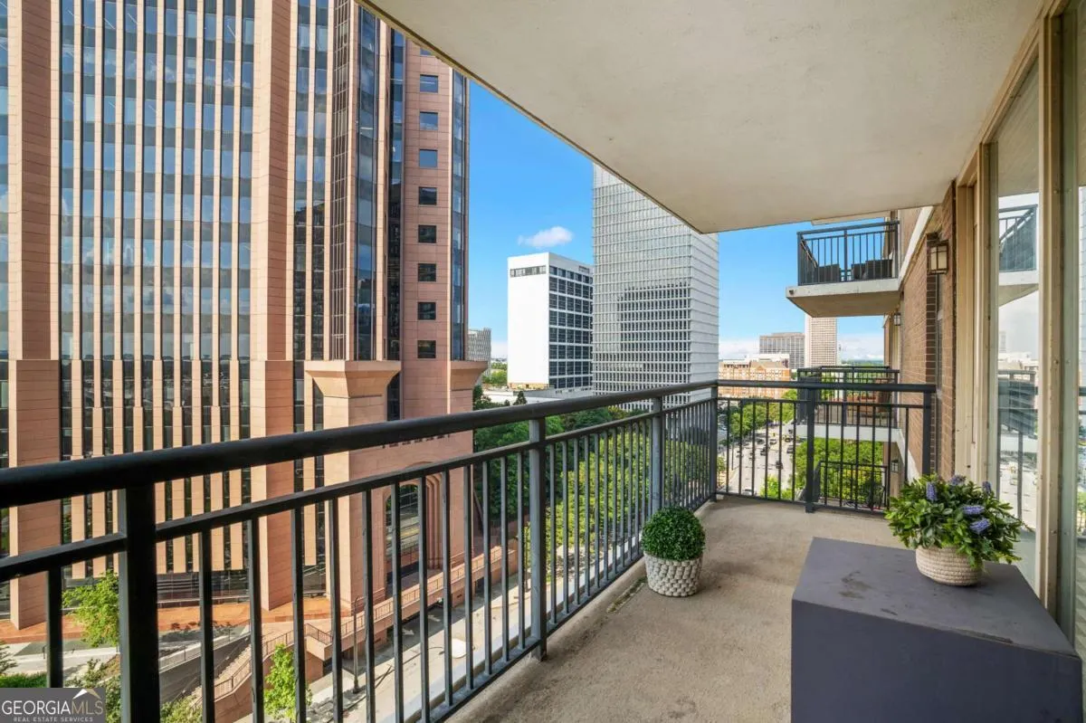 911 620 Peachtree Street NE, #911