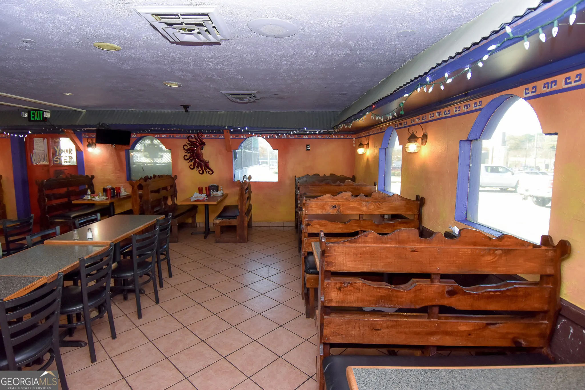 1082 Highway 19 N