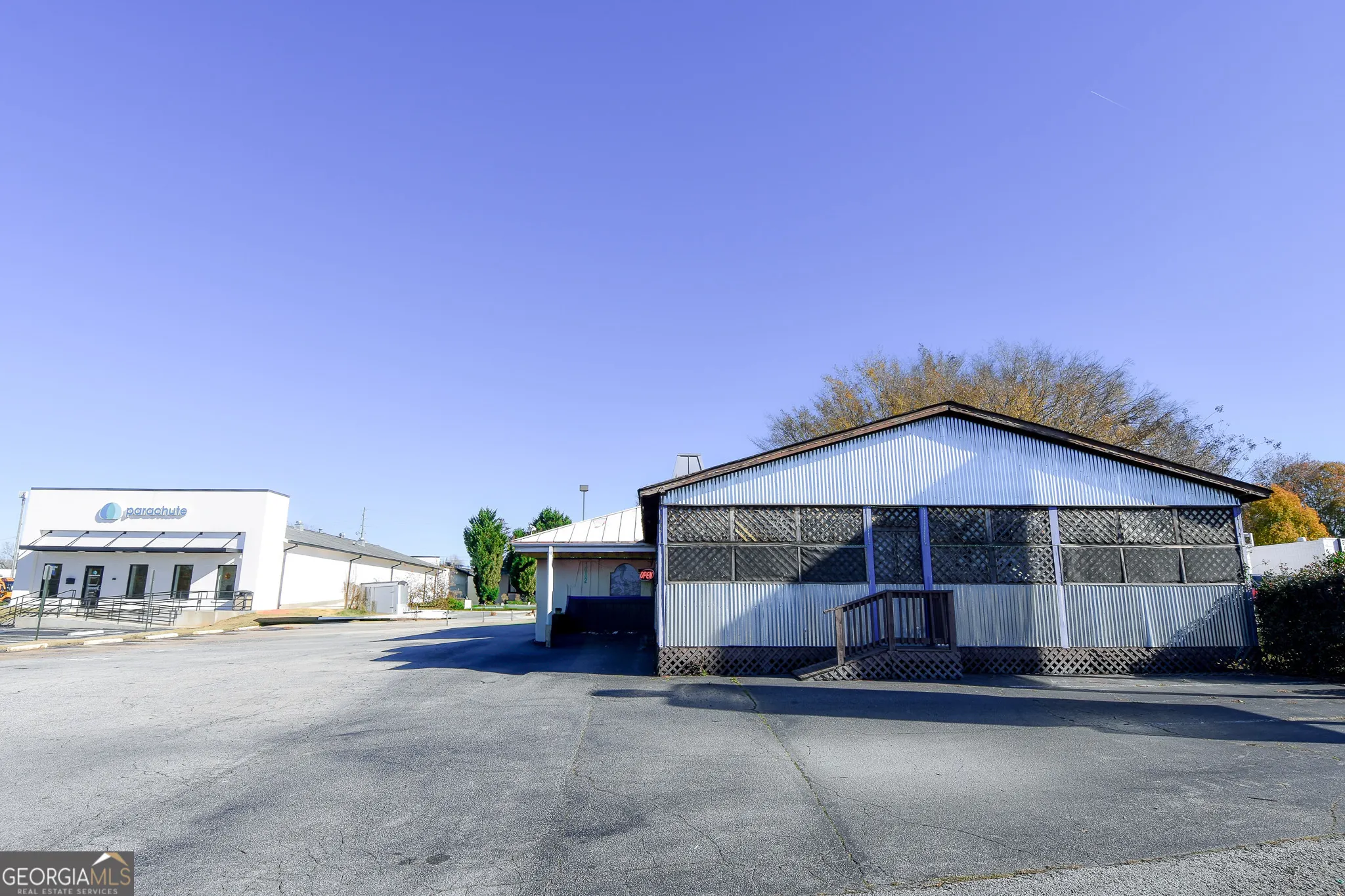 1082 Highway 19 N
