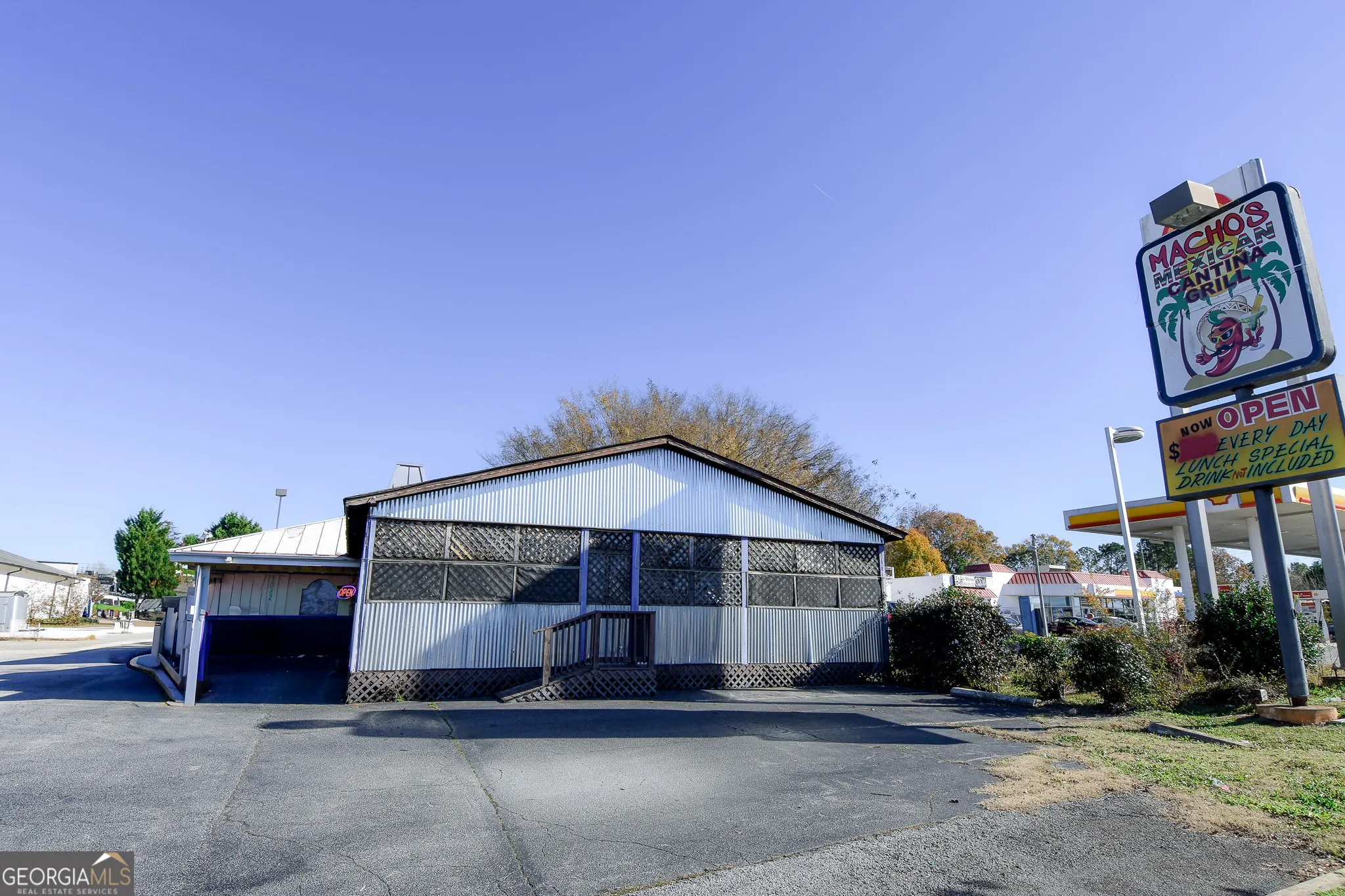 1082 Highway 19 N