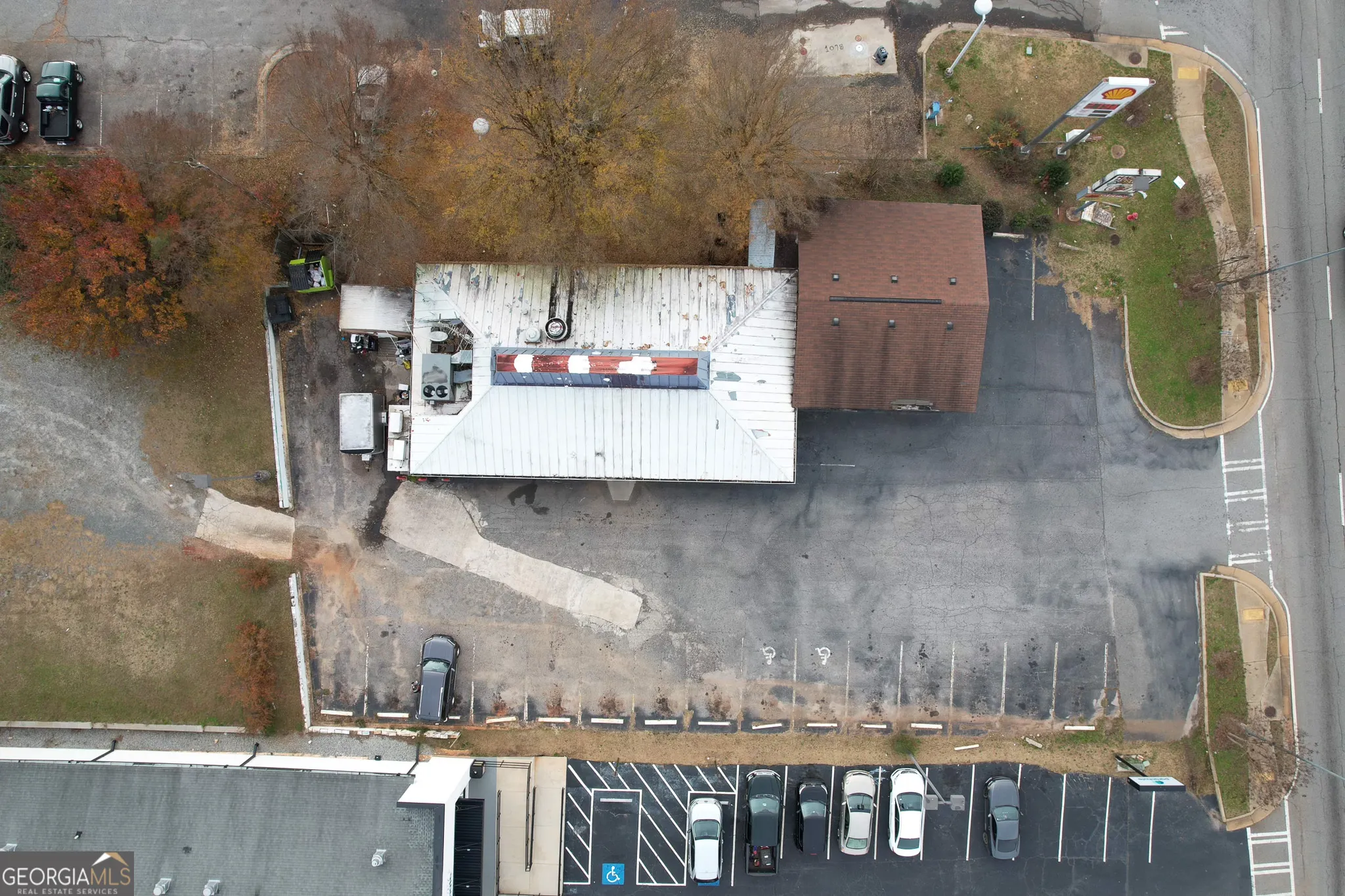 1082 Highway 19 N