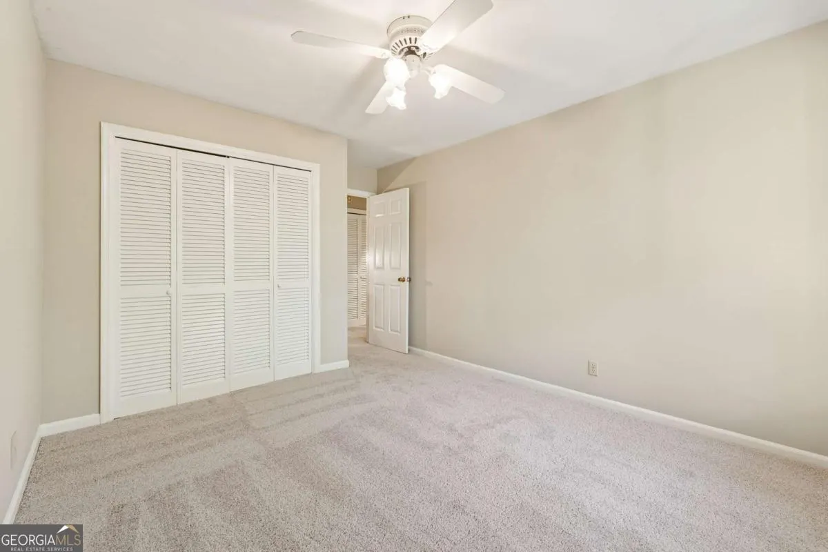 221 Shady Lane SW