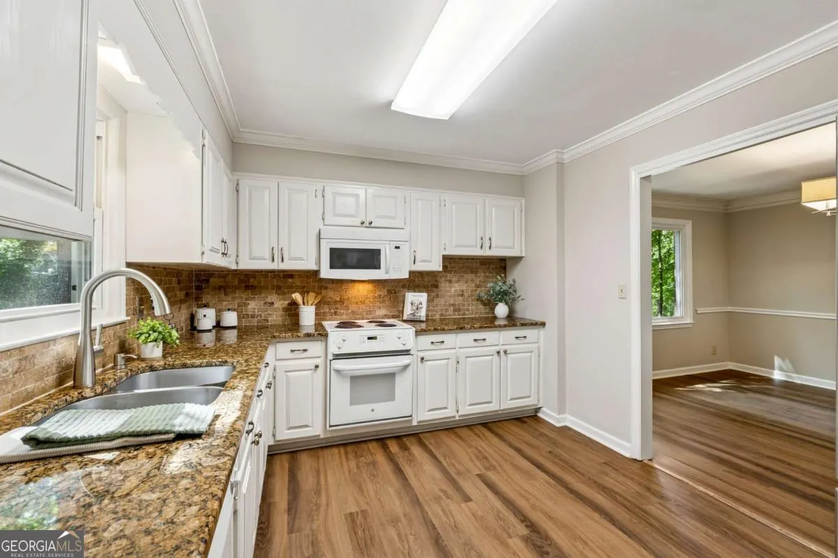 221 Shady Lane SW