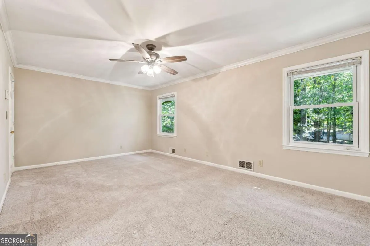 221 Shady Lane SW