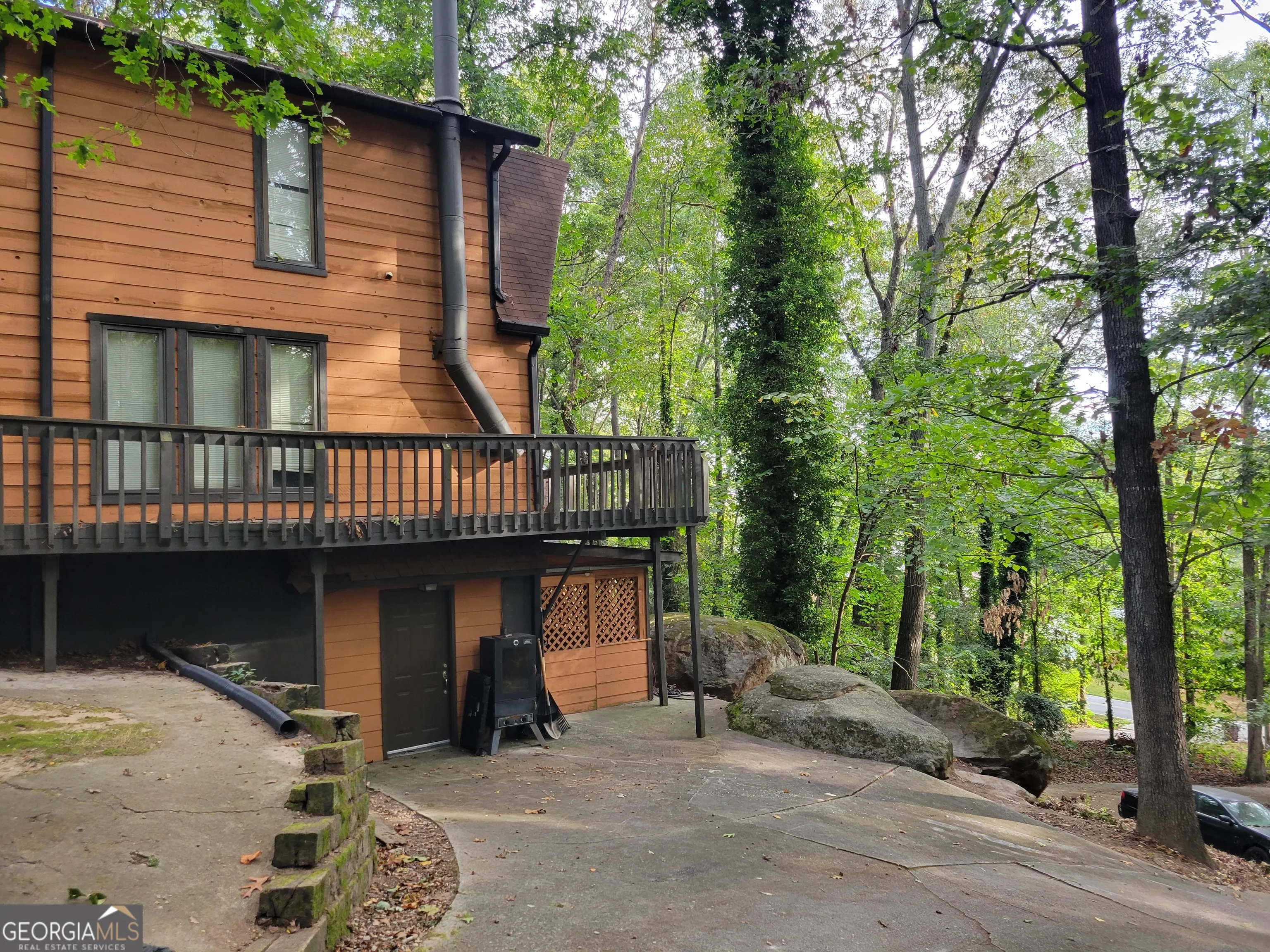 2530 Rockbridge Road NW