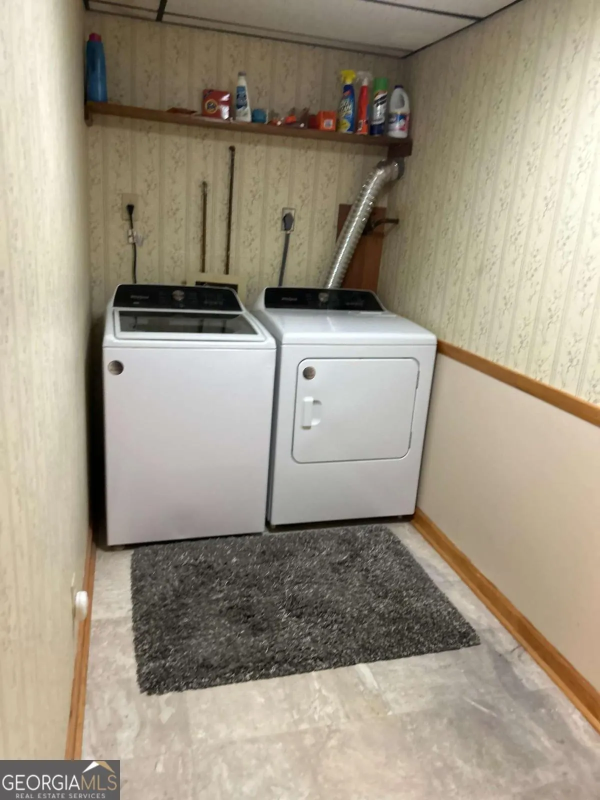 1042 Cedar Forest Court