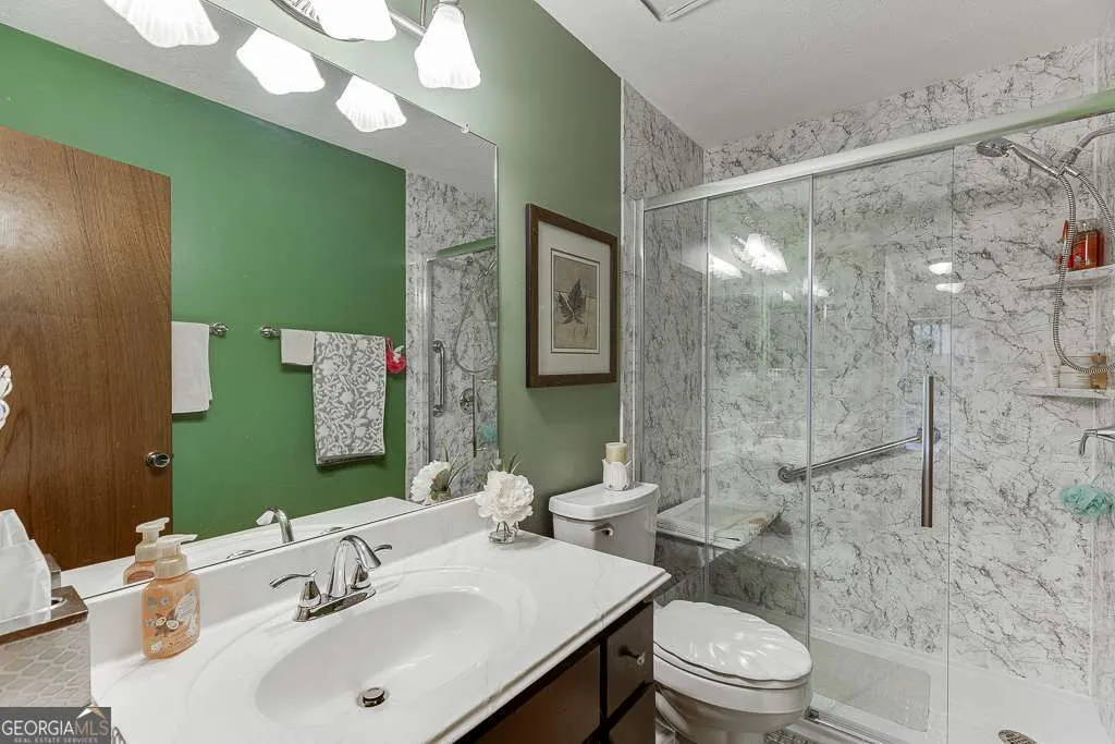 1042 Cedar Forest Court