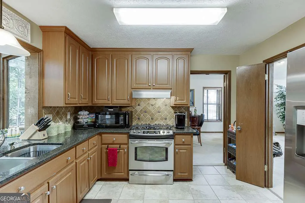 1042 Cedar Forest Court