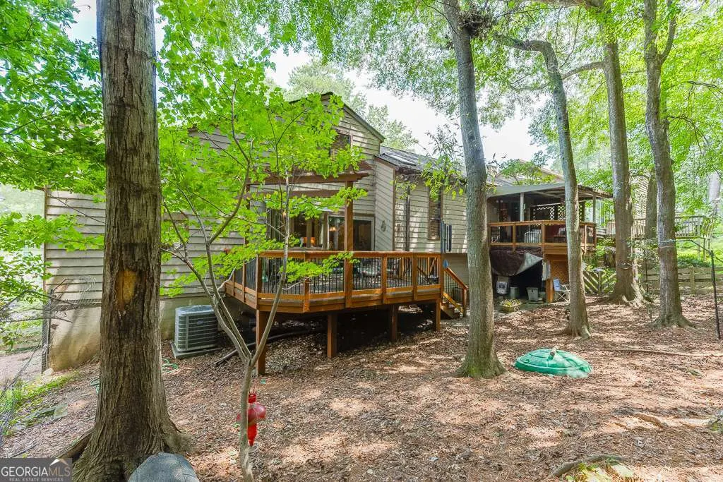 1042 Cedar Forest Court