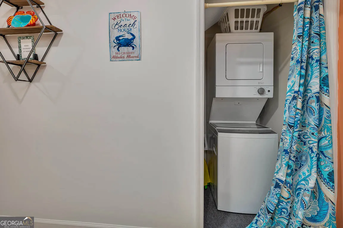103 Travellers Way