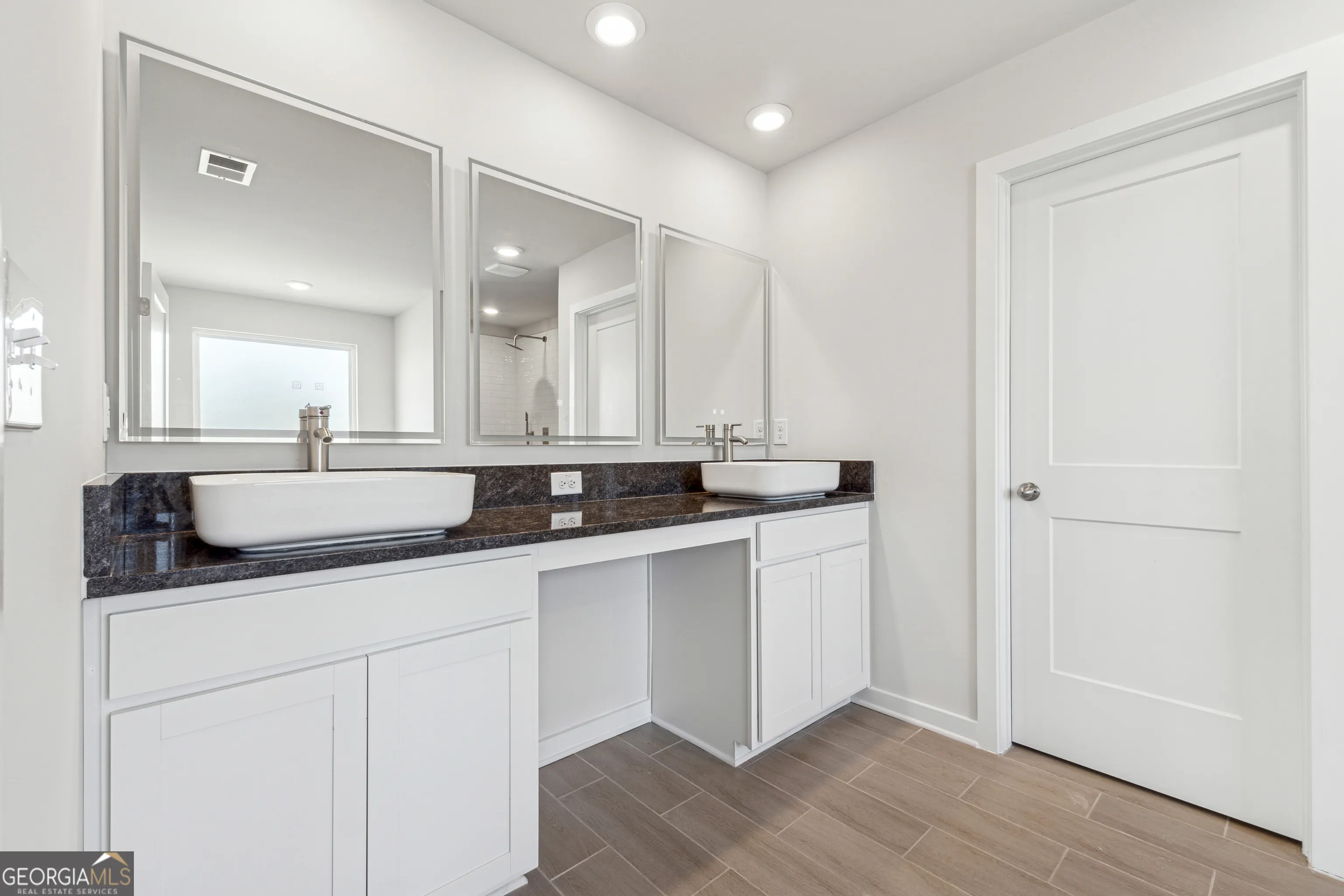 245 Orwell Drive, #0