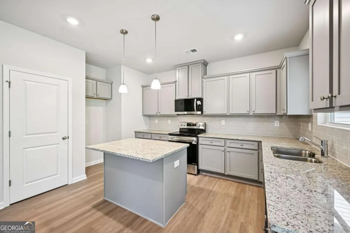 225 Cedar Wood Trace