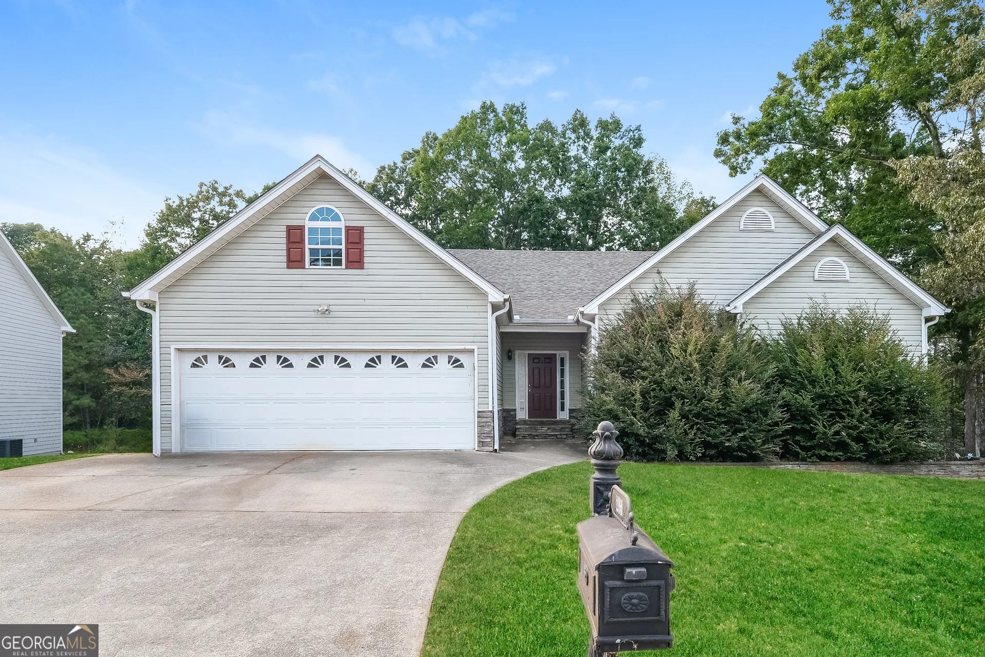 284 Ivey Lake Parkway