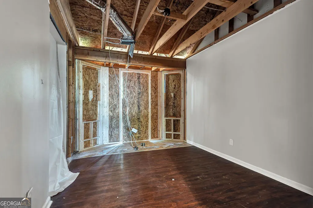 3189 Glen Hollow Drive