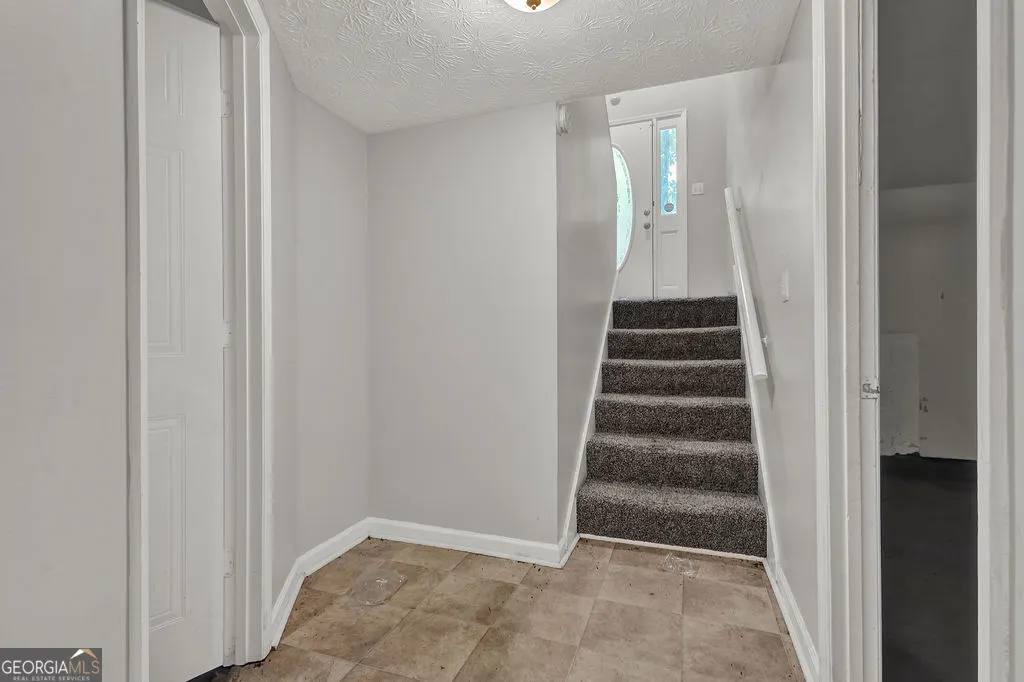 3189 Glen Hollow Drive