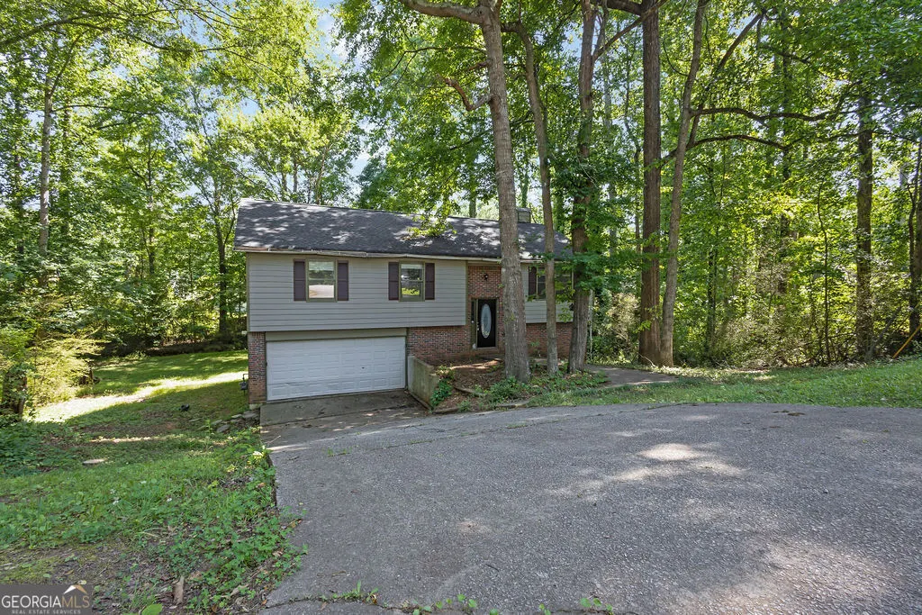3189 Glen Hollow Drive