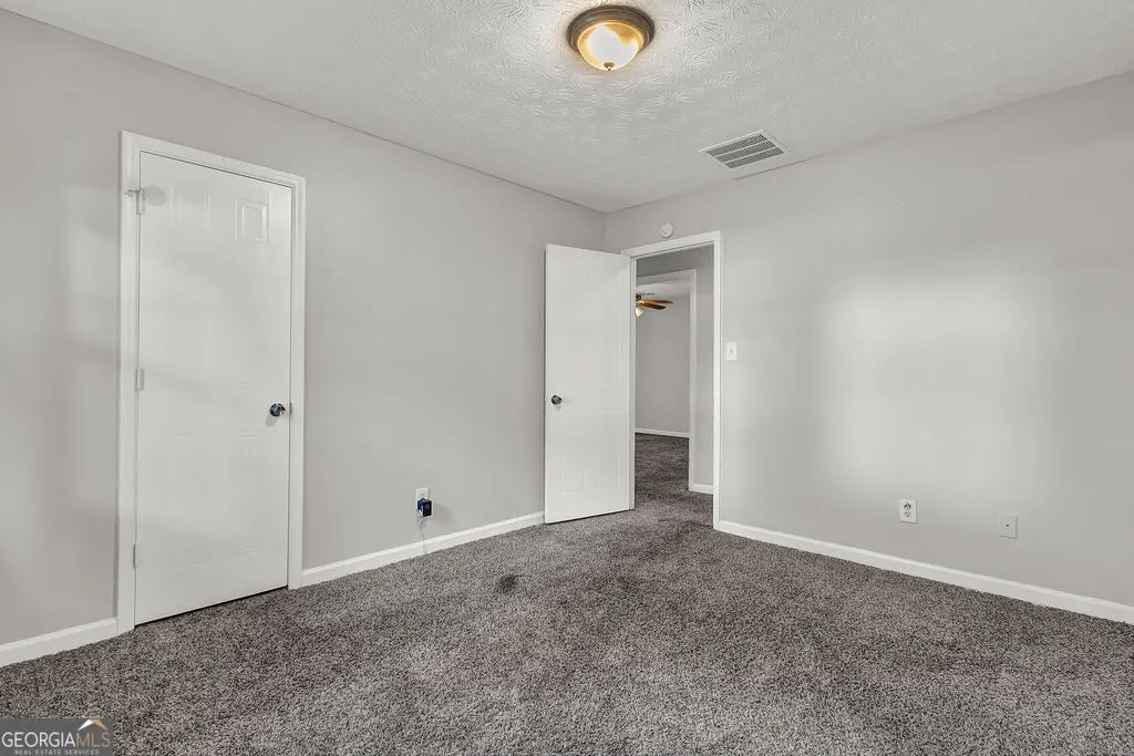 3189 Glen Hollow Drive