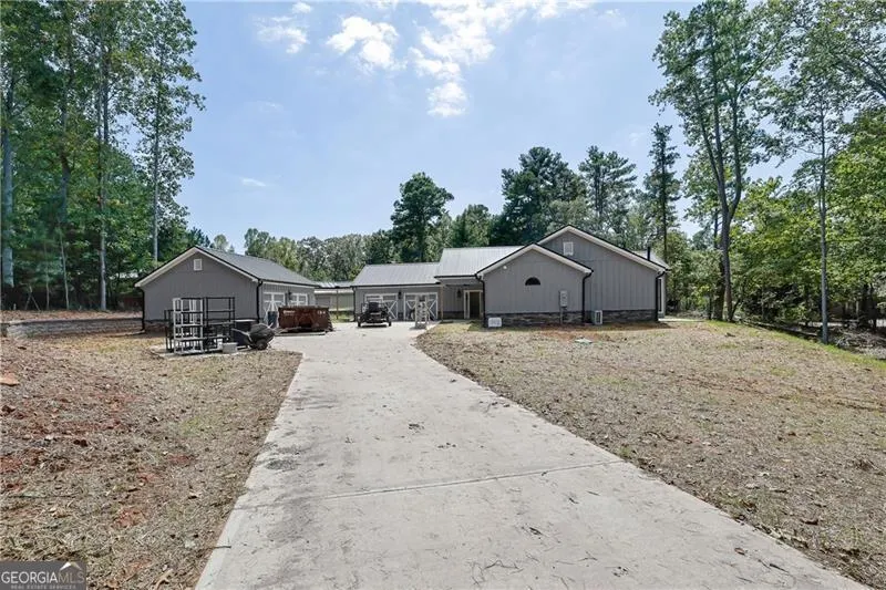 6635 Lawson Circle