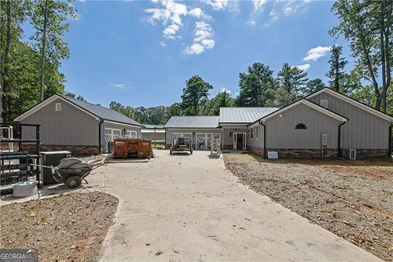 6635 Lawson Circle