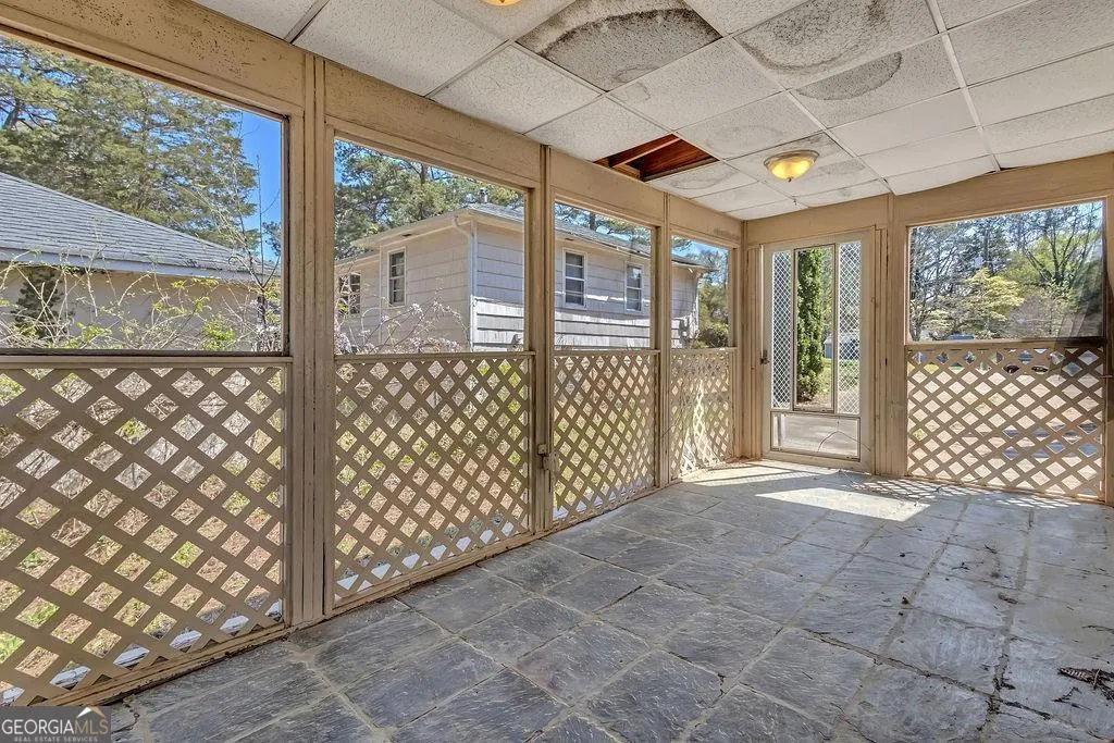 1761 Venetian Drive SW