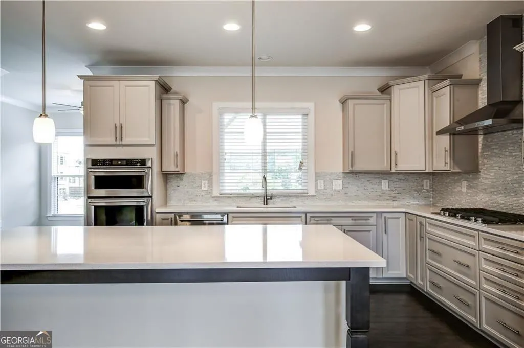 827 Stone Ridge Lane